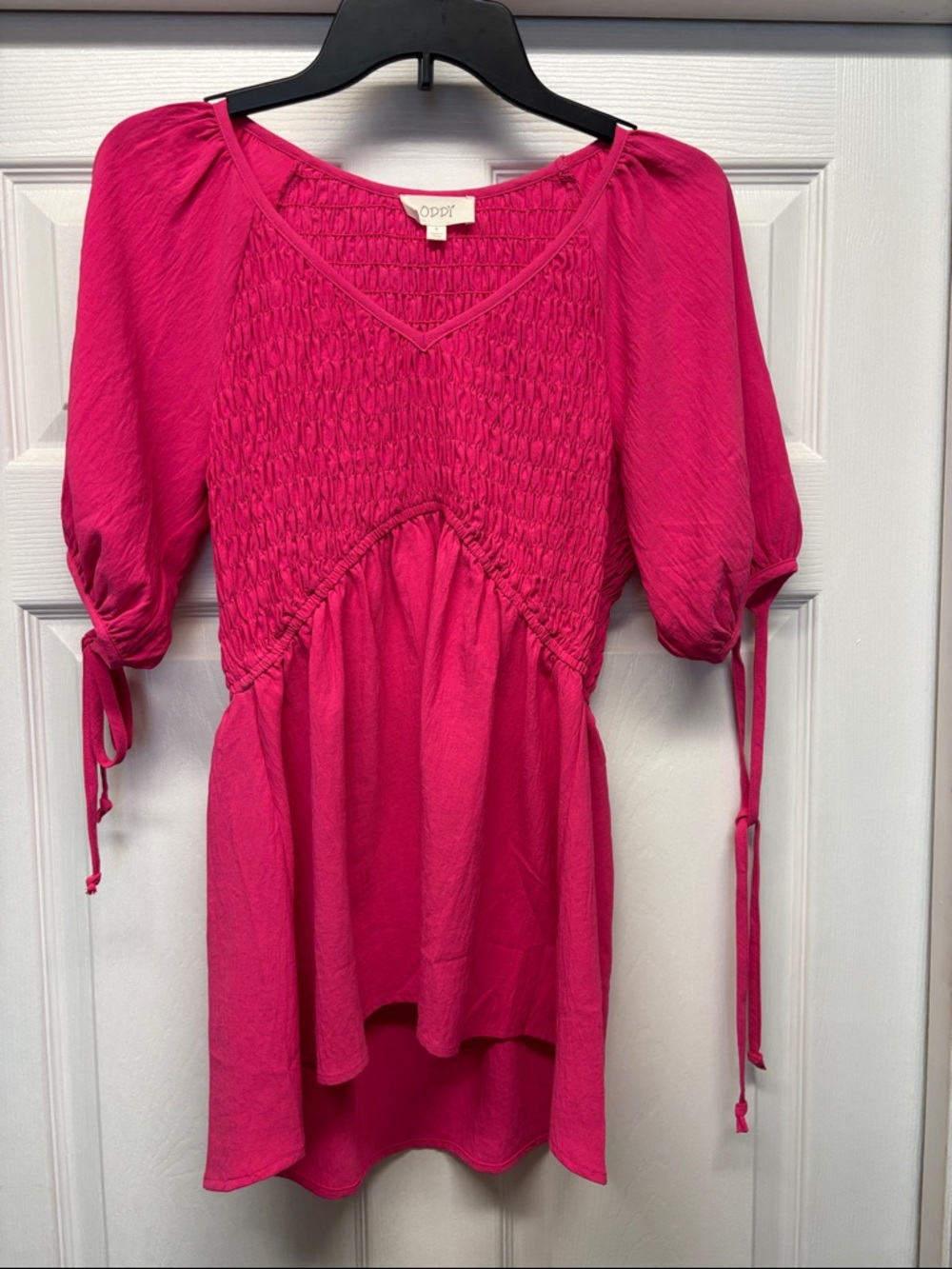 Oddy Fuchsia Smocked V-Neck Women's Top Tie on the Sleeves Barbiecore Small